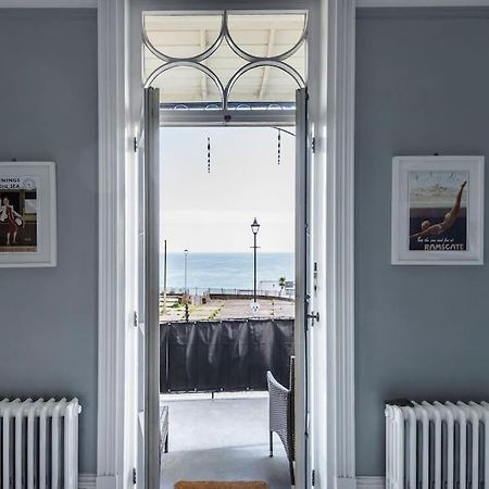 The Wellington: Two Bedroom Apartment With Balcony And Sea Views Ramsgate Exterior photo