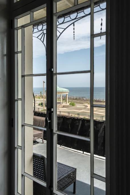 The Wellington: Two Bedroom Apartment With Balcony And Sea Views Ramsgate Exterior photo