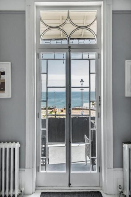 The Wellington: Two Bedroom Apartment With Balcony And Sea Views Ramsgate Exterior photo