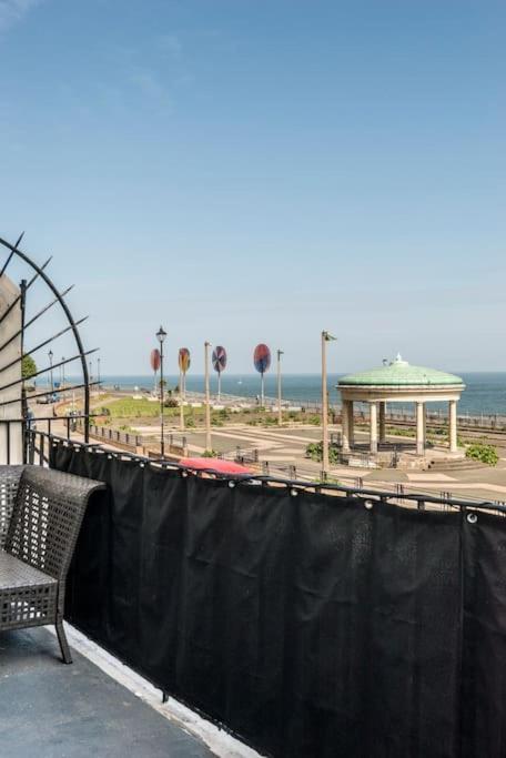 The Wellington: Two Bedroom Apartment With Balcony And Sea Views Ramsgate Exterior photo