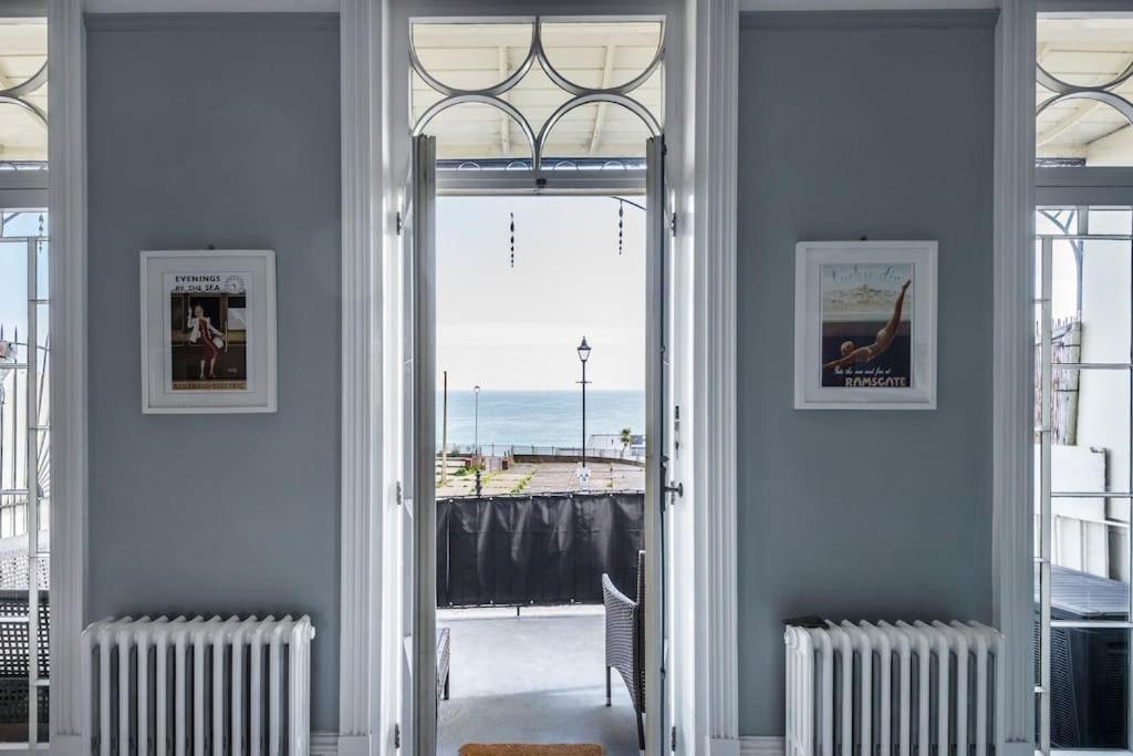 The Wellington: Two Bedroom Apartment With Balcony And Sea Views Ramsgate Exterior photo