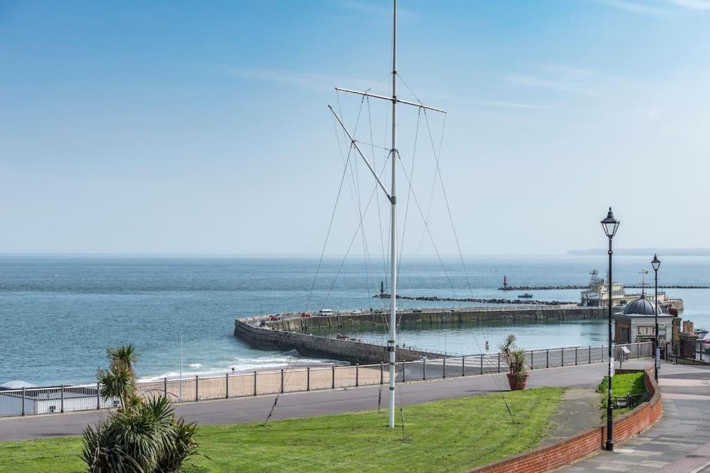 The Wellington: Two Bedroom Apartment With Balcony And Sea Views Ramsgate Exterior photo