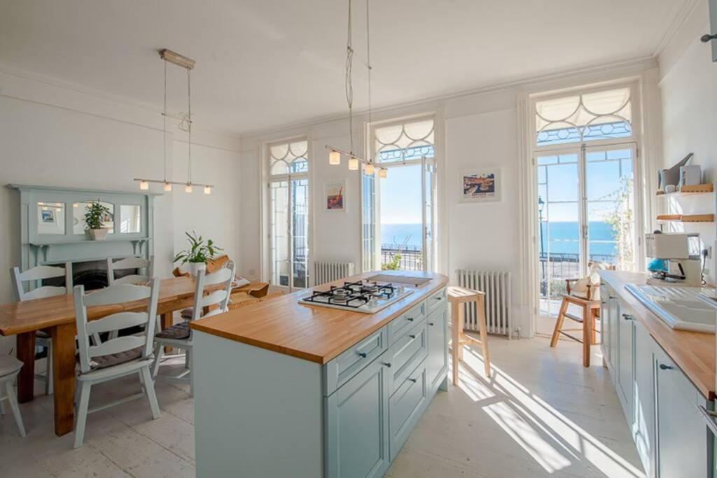 The Wellington: Two Bedroom Apartment With Balcony And Sea Views Ramsgate Exterior photo